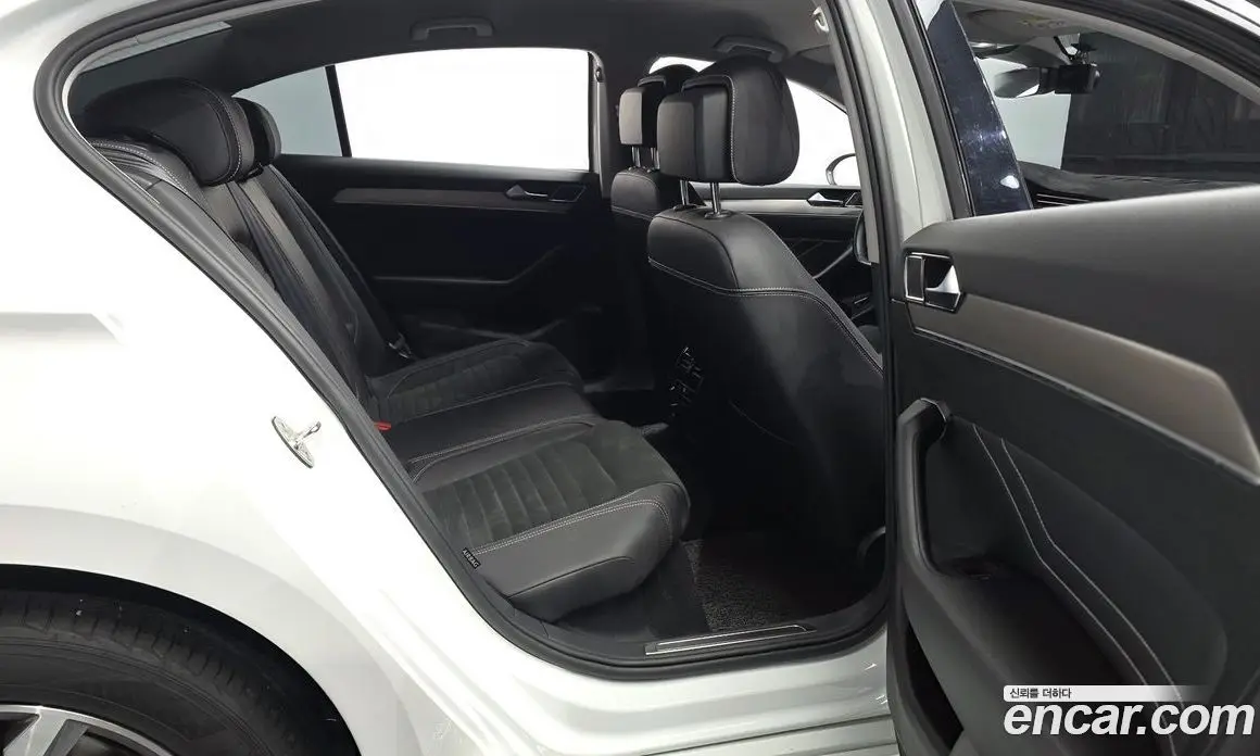 Volkswagen Passat 2022 2.0 автомат (гидро), фото 12 Volkswagen Passat 2022 2.0 автомат (гидро), фото 12