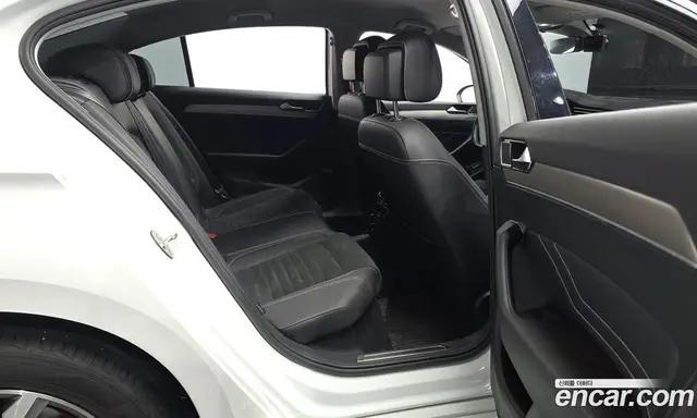 Volkswagen Passat 2022 2.0 автомат (гидро), миниатюра 12