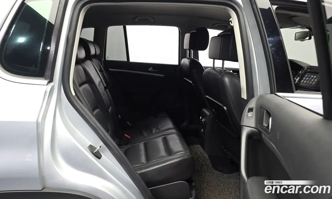 Volkswagen Tiguan 2013 2.0 автомат (гидро), фото 12