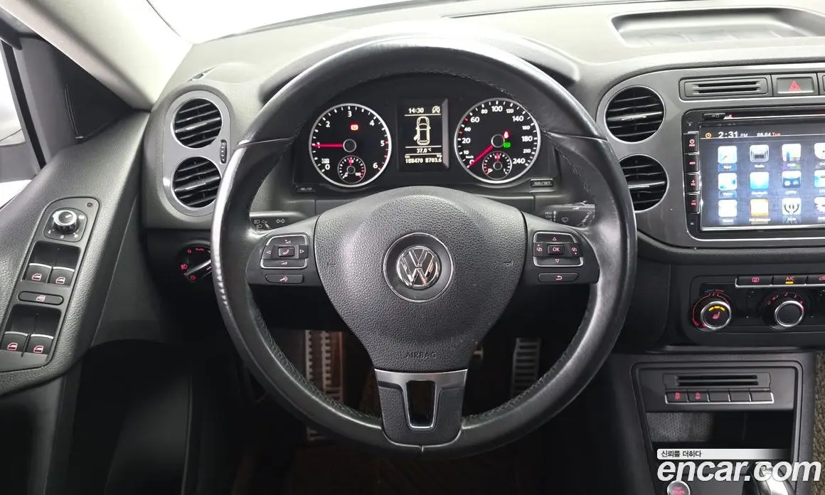 Volkswagen Tiguan 2013 2.0 автомат (гидро), фото 13