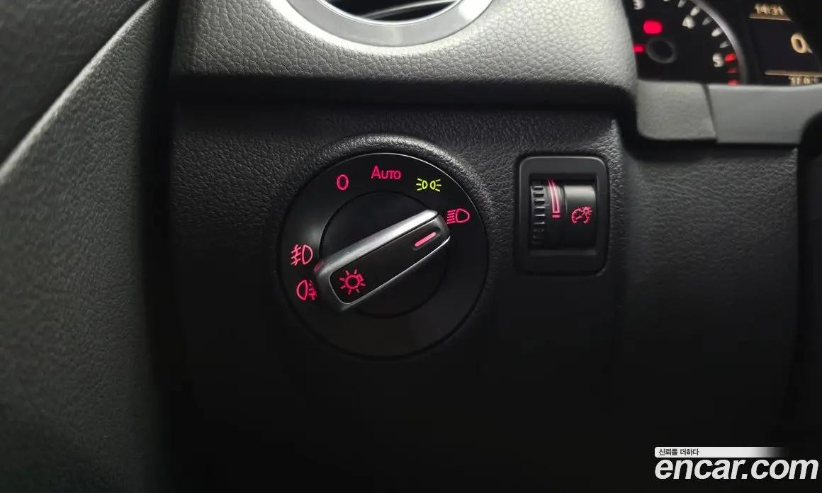 Volkswagen Tiguan 2013 2.0 автомат (гидро), фото 17