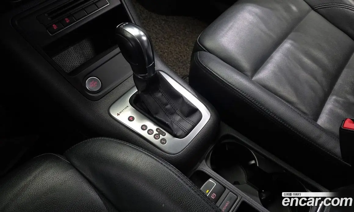 Volkswagen Tiguan 2013 2.0 автомат (гидро), фото 9