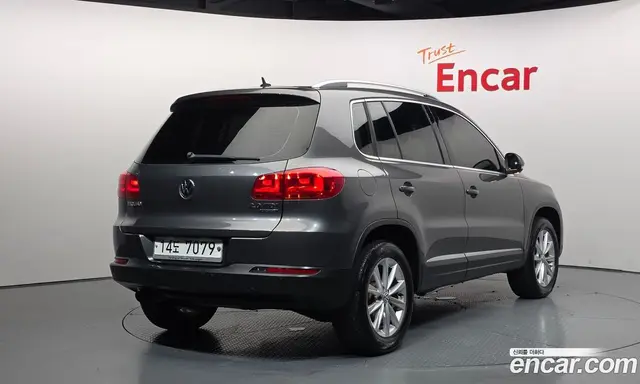 Volkswagen Tiguan 2014 2.0 автомат (гидро), миниатюра 2
