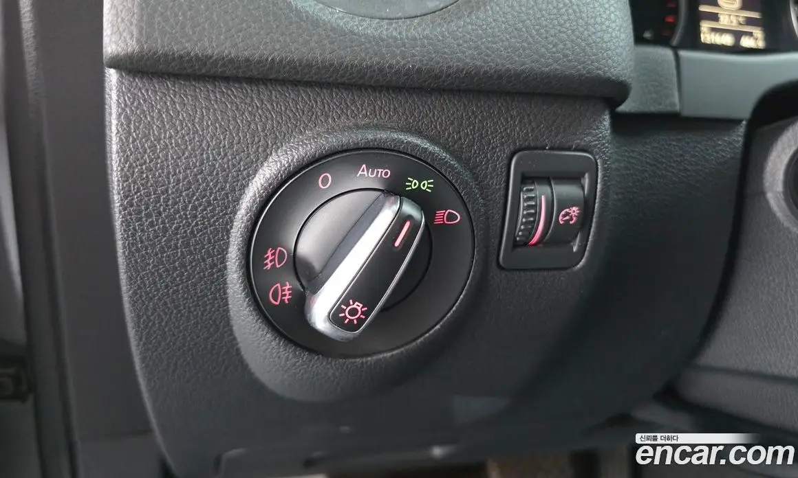 Volkswagen Tiguan 2014 2.0 автомат (гидро), фото 13