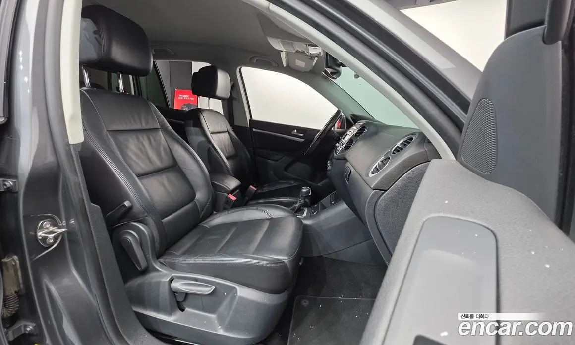 Volkswagen Tiguan 2014 2.0 автомат (гидро), фото 10