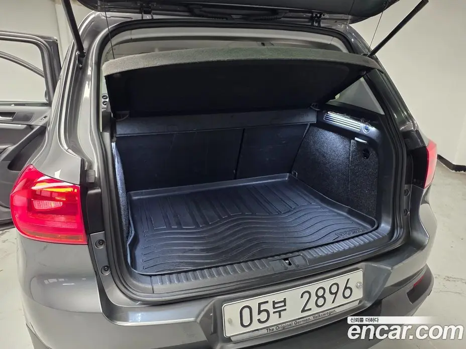 Volkswagen Tiguan 2014 2.0 автомат (гидро), фото 18 Volkswagen Tiguan 2014 2.0 автомат (гидро), фото 18
