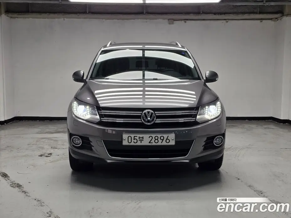 Volkswagen Tiguan 2014 2.0 автомат (гидро), фото 3 Volkswagen Tiguan 2014 2.0 автомат (гидро), фото 3