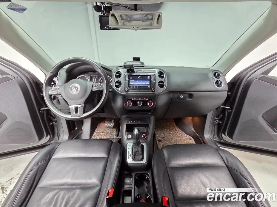 Volkswagen Tiguan 2014 2.0 автомат (гидро), фото 7 Volkswagen Tiguan 2014 2.0 автомат (гидро), фото 7