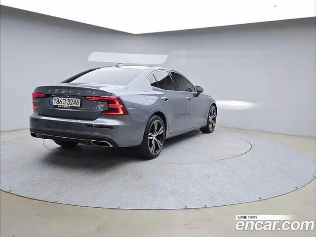 Volvo S60 2021 2.0 автомат (гидро), миниатюра 2 Volvo S60 2021 2.0 автомат (гидро), миниатюра 2