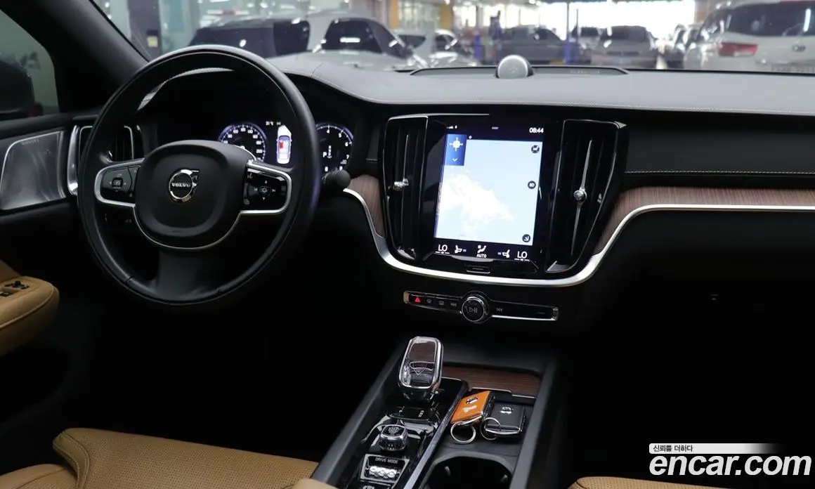 Volvo S60 2021 2.0 автомат (гидро), фото 16 Volvo S60 2021 2.0 автомат (гидро), фото 16