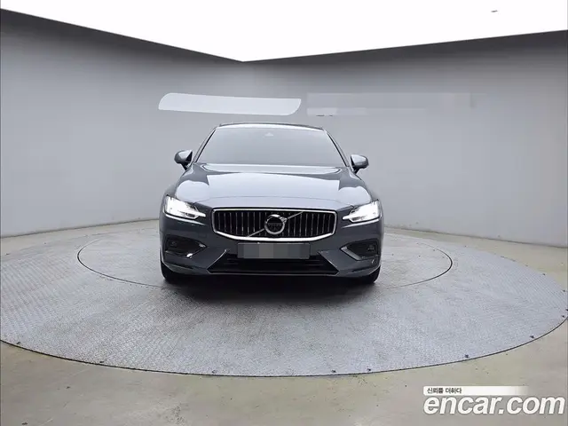 Volvo S60 2021 2.0 автомат (гидро), миниатюра 3 Volvo S60 2021 2.0 автомат (гидро), миниатюра 3