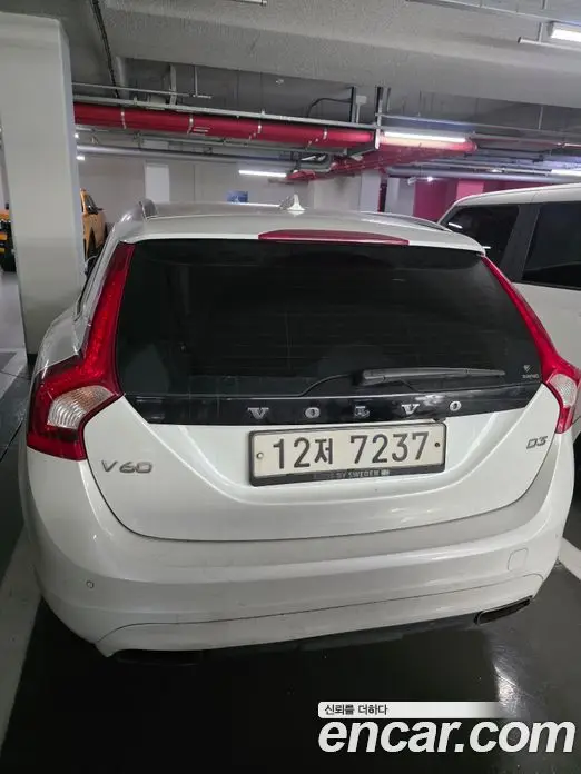 Volvo V60 2017 2.0 автомат (гидро), миниатюра 10 Volvo V60 2017 2.0 автомат (гидро), миниатюра 10