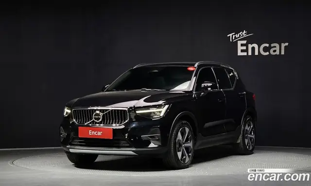Volvo XC40, 2023, 13 912 км