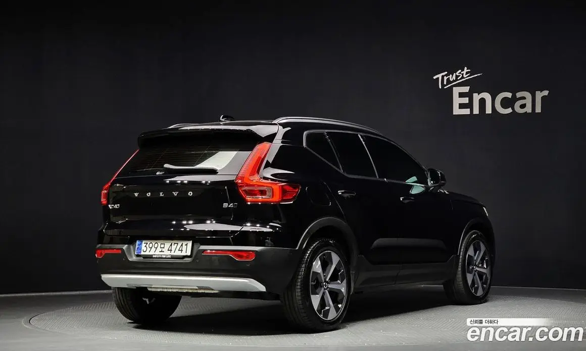 Volvo XC40 2023 2.0 автомат (гидро), фото 2 Volvo XC40 2023 2.0 автомат (гидро), фото 2