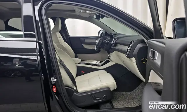 Volvo XC40 2023 2.0 автомат (гидро), миниатюра 11 Volvo XC40 2023 2.0 автомат (гидро), миниатюра 11