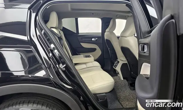 Volvo XC40 2023 2.0 автомат (гидро), миниатюра 12