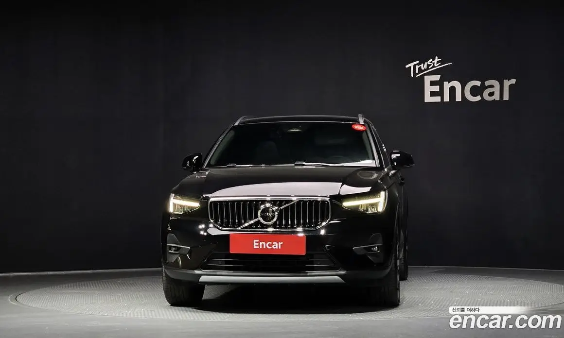 Volvo XC40 2023 2.0 автомат (гидро), фото 3 Volvo XC40 2023 2.0 автомат (гидро), фото 3