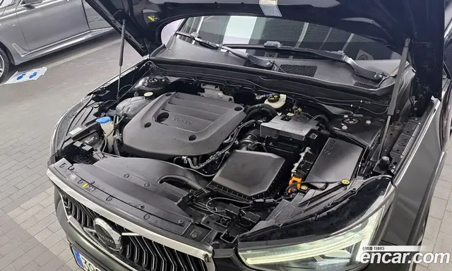 Volvo XC40 2023 2.0 автомат (гидро), миниатюра 6 Volvo XC40 2023 2.0 автомат (гидро), миниатюра 6