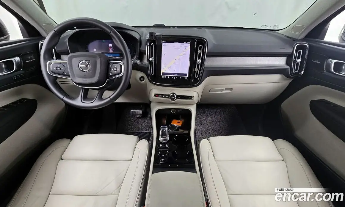 Volvo XC40 2023 2.0 автомат (гидро), фото 7 Volvo XC40 2023 2.0 автомат (гидро), фото 7