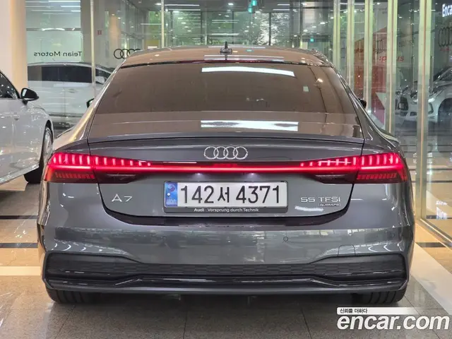Audi A7 2024 3.0 автомат (гидро), миниатюра 4