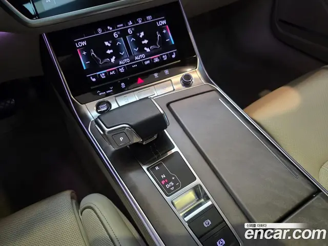 Audi A7 2024 3.0 автомат (гидро), миниатюра 9