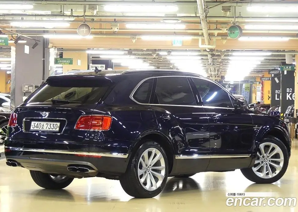 Bentley Bentayga 2020 4.0 автомат (гидро), фото 3