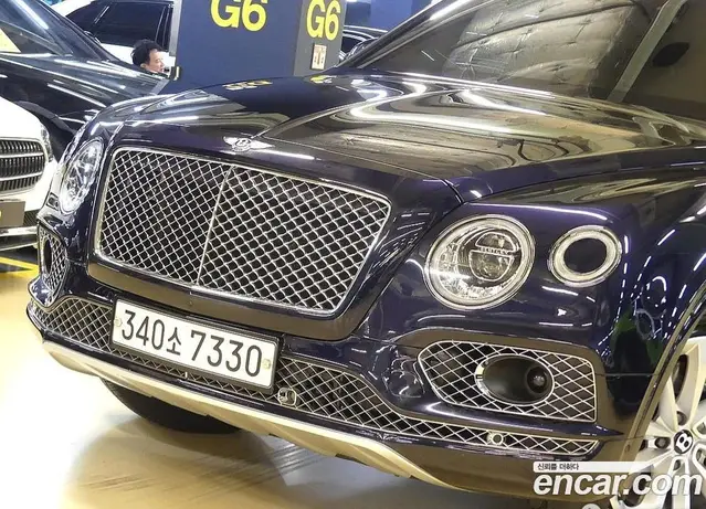 Bentley Bentayga 2020 4.0 автомат (гидро), миниатюра 4