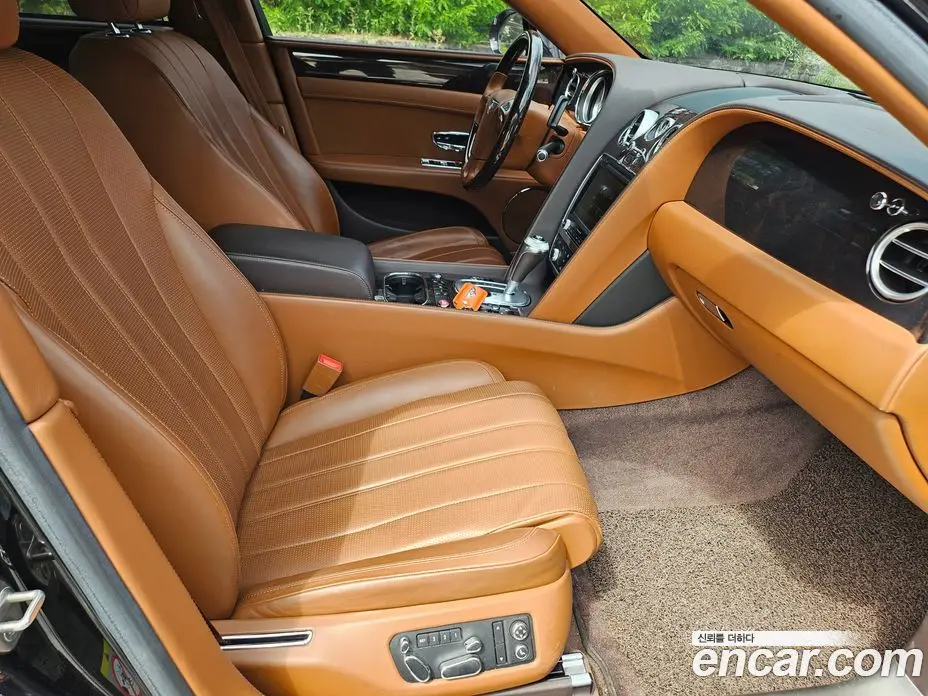 Bentley Flying Spur 2015 4.0 автомат (гидро), фото 11 Bentley Flying Spur 2015 4.0 автомат (гидро), фото 11