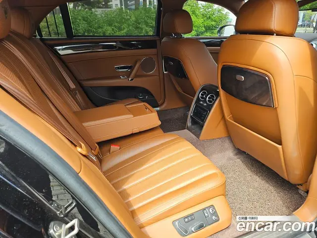 Bentley Flying Spur 2015 4.0 автомат (гидро), миниатюра 12