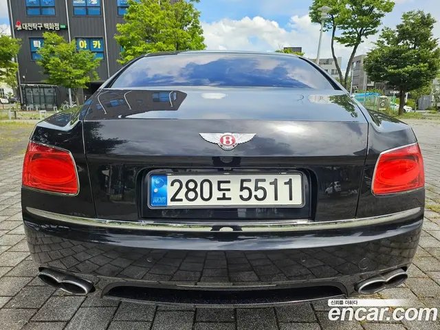 Bentley Flying Spur 2015 4.0 автомат (гидро), миниатюра 4 Bentley Flying Spur 2015 4.0 автомат (гидро), миниатюра 4