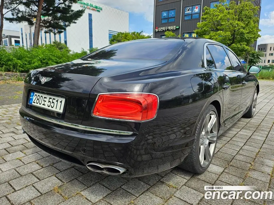 Bentley Flying Spur 2015 4.0 автомат (гидро), фото 5 Bentley Flying Spur 2015 4.0 автомат (гидро), фото 5