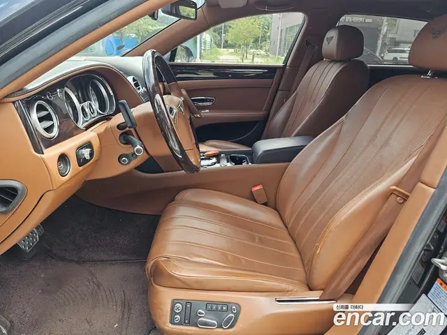 Bentley Flying Spur 2015 4.0 автомат (гидро), миниатюра 7 Bentley Flying Spur 2015 4.0 автомат (гидро), миниатюра 7