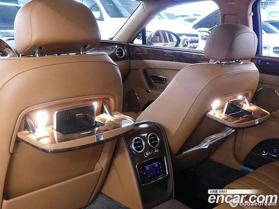 Bentley Flying Spur 2016 4.0 автомат (гидро), фото 19 Bentley Flying Spur 2016 4.0 автомат (гидро), фото 19