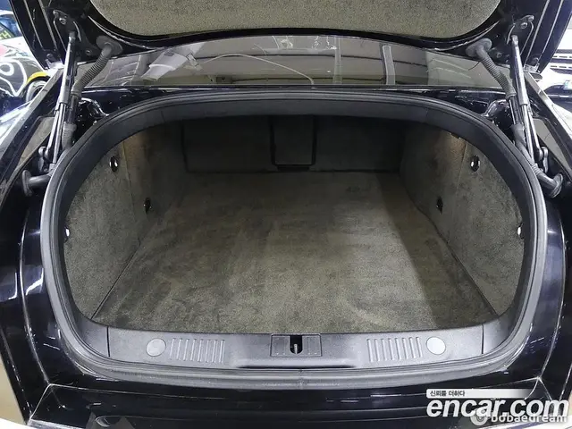 Bentley Flying Spur 2016 4.0 автомат (гидро), миниатюра 4 Bentley Flying Spur 2016 4.0 автомат (гидро), миниатюра 4
