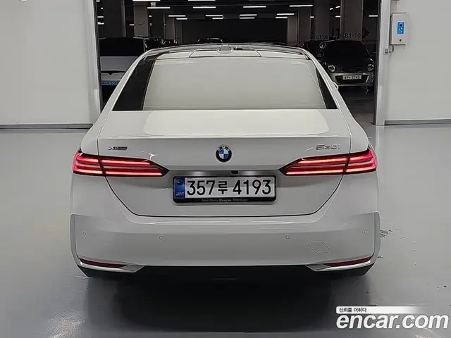 BMW 5 серия 2025 2.0 автомат (гидро), миниатюра 3 BMW 5 серия 2025 2.0 автомат (гидро), миниатюра 3