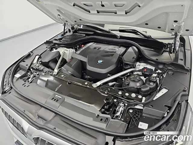 BMW 5 серия 2025 2.0 автомат (гидро), миниатюра 5 BMW 5 серия 2025 2.0 автомат (гидро), миниатюра 5
