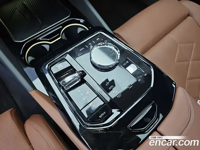 BMW 5 серия 2025 2.0 автомат (гидро), миниатюра 8 BMW 5 серия 2025 2.0 автомат (гидро), миниатюра 8