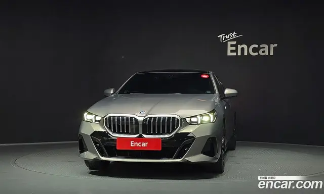 BMW 5 серия 2025 2.0 автомат (гидро), миниатюра 3 BMW 5 серия 2025 2.0 автомат (гидро), миниатюра 3