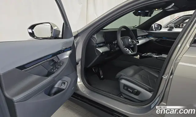 BMW 5 серия 2025 2.0 автомат (гидро), миниатюра 10 BMW 5 серия 2025 2.0 автомат (гидро), миниатюра 10