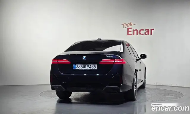BMW 5 серия 2026 2.0 автомат (гидро), миниатюра 4 BMW 5 серия 2026 2.0 автомат (гидро), миниатюра 4