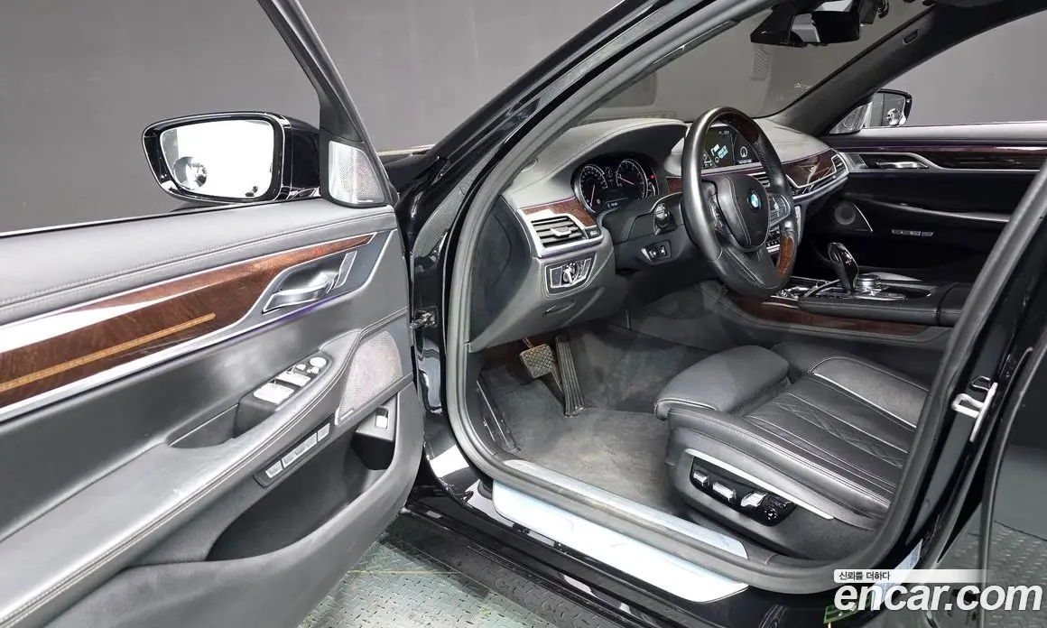 BMW 7 серия 2016 4.4 автомат (гидро), фото 11