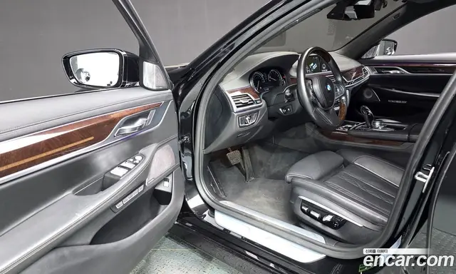 BMW 7 серия 2016 4.4 автомат (гидро), миниатюра 11