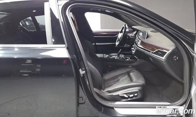BMW 7 серия 2016 4.4 автомат (гидро), миниатюра 10