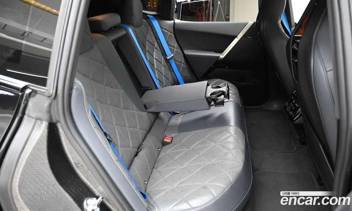 BMW iX 2023 0.3 автомат (гидро), фото 12 BMW iX 2023 0.3 автомат (гидро), фото 12