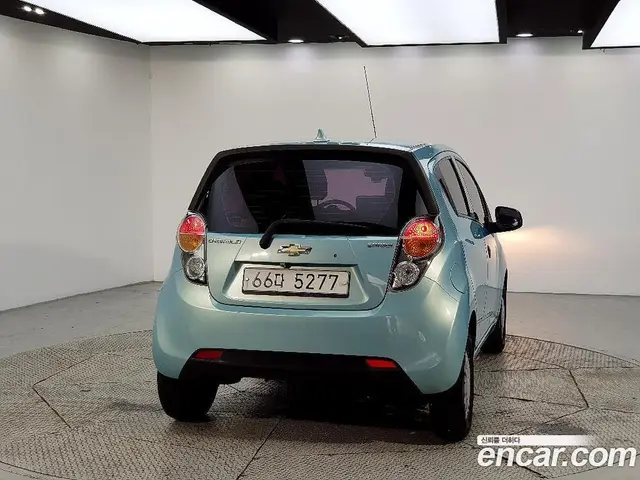 Chevrolet Spark 2012 1.0 автомат (гидро), миниатюра 3