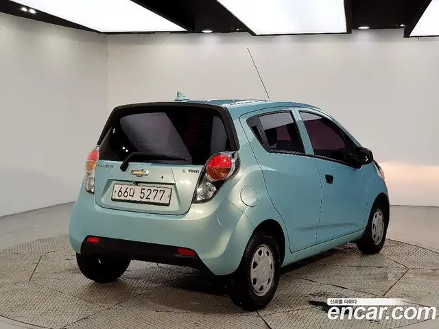 Chevrolet Spark 2012 1.0 автомат (гидро), миниатюра 4
