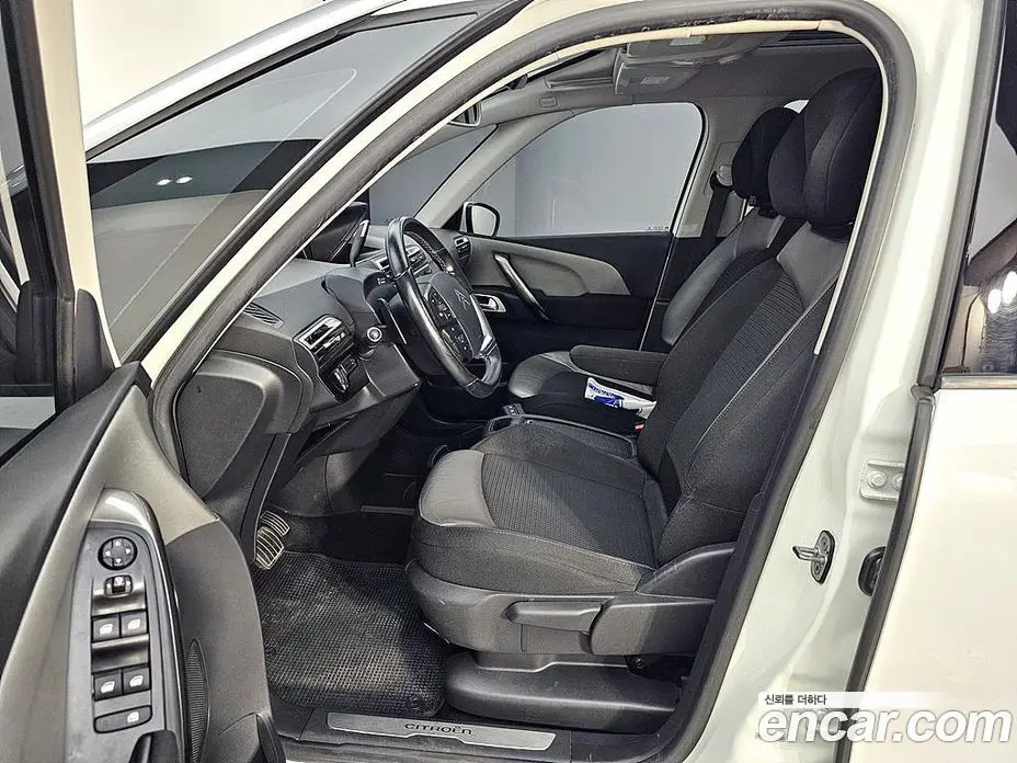 Citroen C4 Spacetourer 2018 2.0 автомат (гидро), фото 8