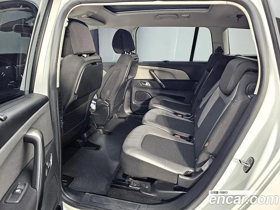 Citroen C4 Spacetourer 2018 2.0 автомат (гидро), фото 9