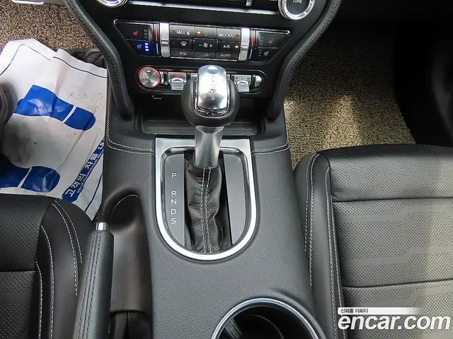 Ford Mustang 2023 2.3 автомат (гидро), миниатюра 11
