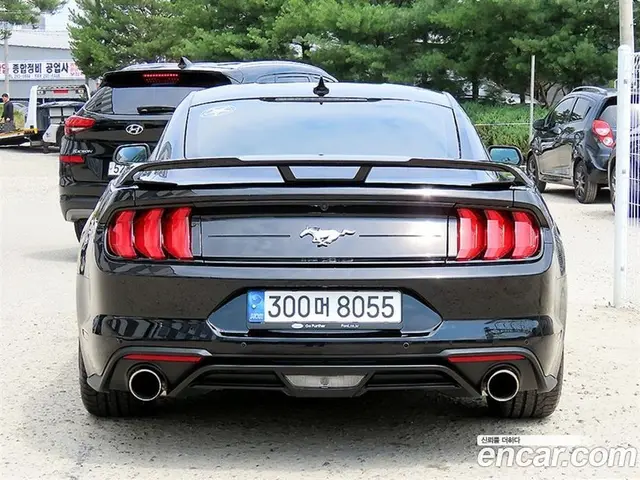 Ford Mustang 2023 2.3 автомат (гидро), миниатюра 4